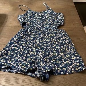 Abercrombie kids Spring/Summer girls floral romper size 13/14